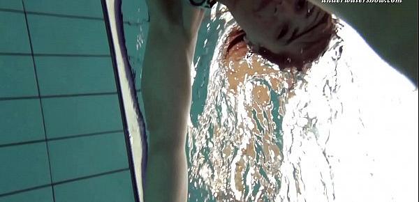  Nina Markova mega sexy teen underwater